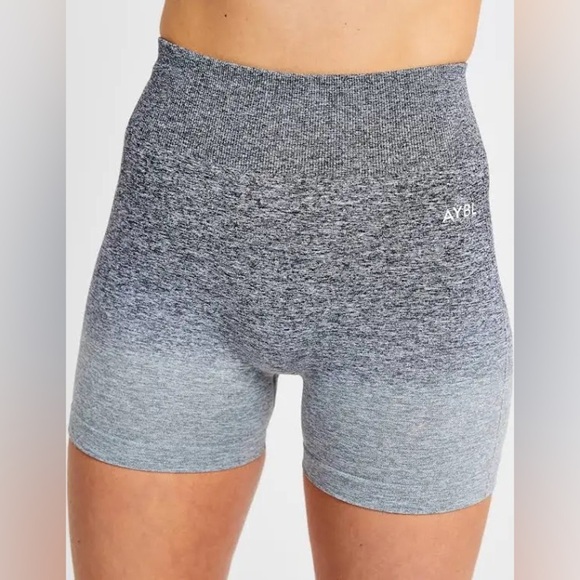AYBL Pulse Ombré Seamless Biker Shorts Women's Gray Pull On High Waist - Picture 3 of 10